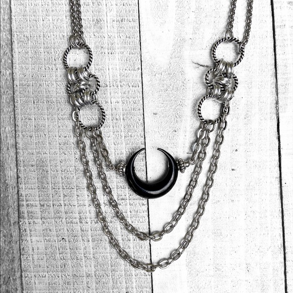 Handmade maille choker & Black crecent moon lunula horns charm goth necklace - Picture 3 of 15